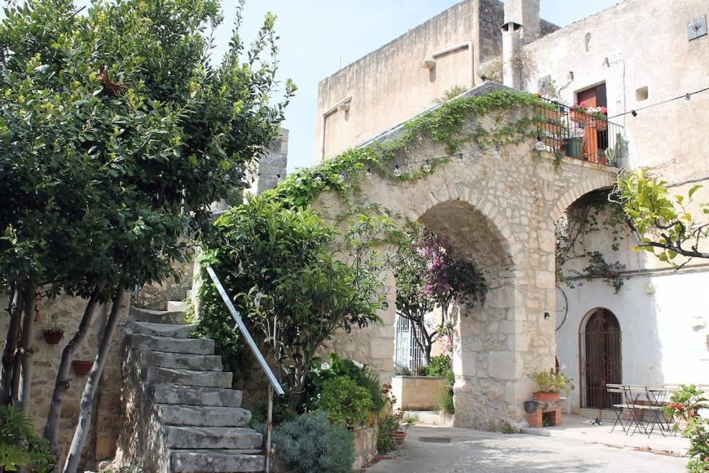 Casa Masseria Dell'800 Gargano. Le Mignole Монте-Сант'Анджело Экстерьер фото